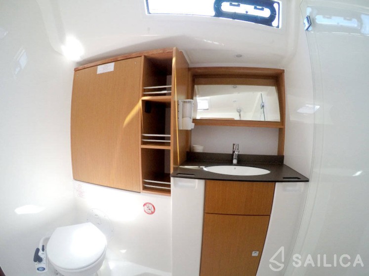 Bavaria 51 Cruiser - Yacht Charter Sailica