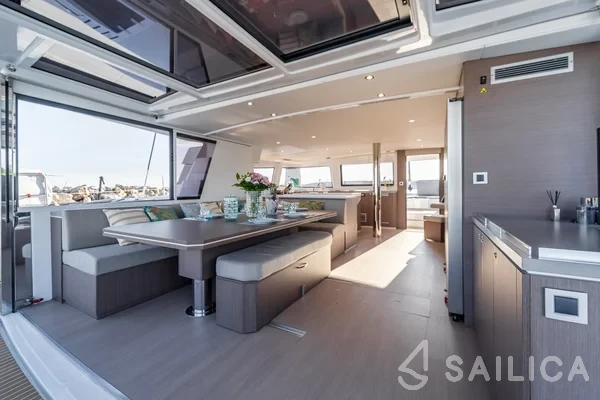Bali 5.4. - Yacht Charter Sailica