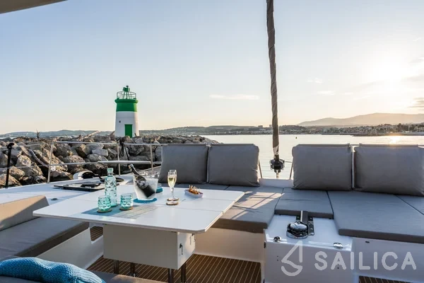 Bali 5.4. - Yacht Charter Sailica
