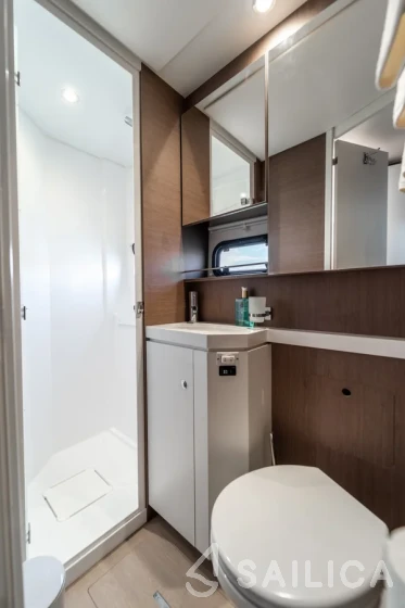 Bali 5.4. - Yacht Charter Sailica
