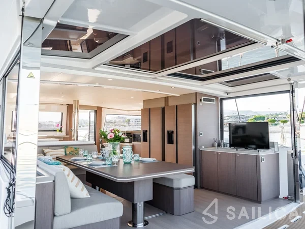 Bali 5.4. - Yacht Charter Sailica