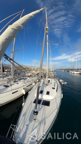 Bavaria 51 Cruiser - Yacht Charter Sailica
