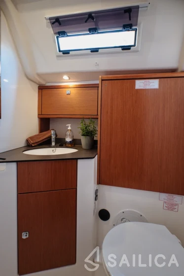 Bavaria 51 Cruiser - Yacht Charter Sailica