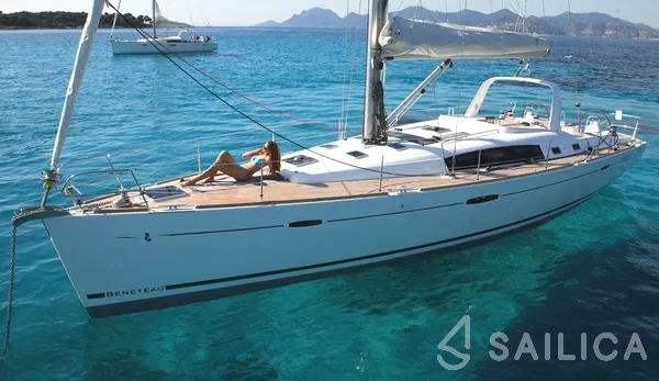 Oceanis 50 Family - Yacht Charter Sailica