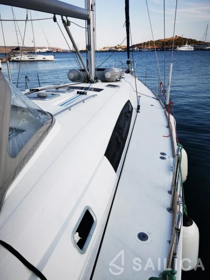 Oceanis 50 Family - Yacht Charter Sailica