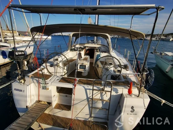Oceanis 50 Family - Yacht Charter Sailica