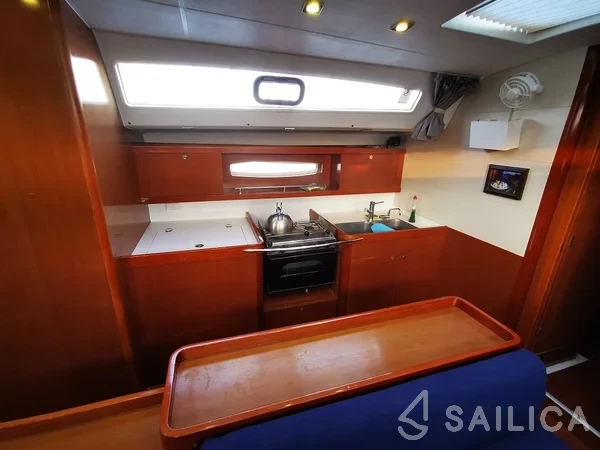 Oceanis 50 Family - Yacht Charter Sailica
