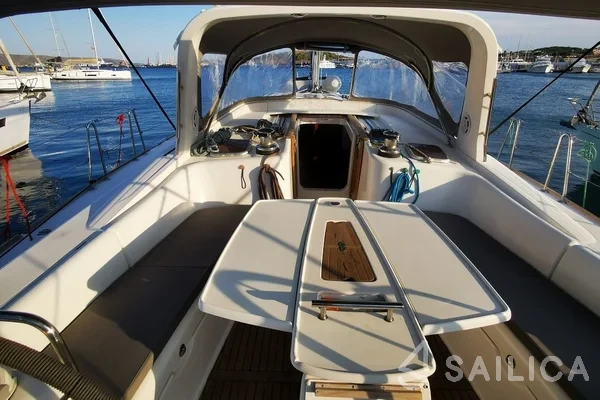 Oceanis 50 Family - Yacht Charter Sailica