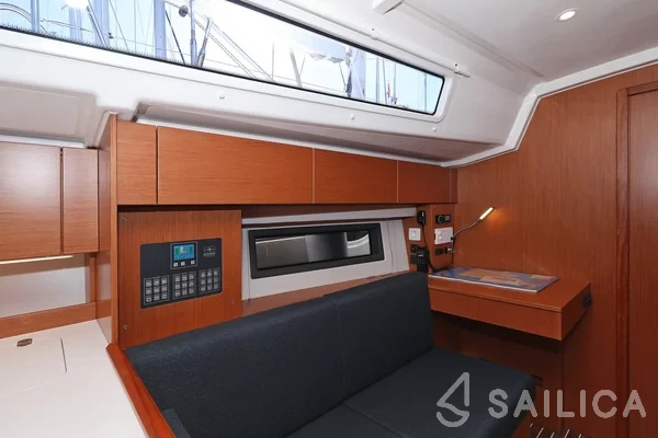 Bavaria C42 - Yacht Charter Sailica