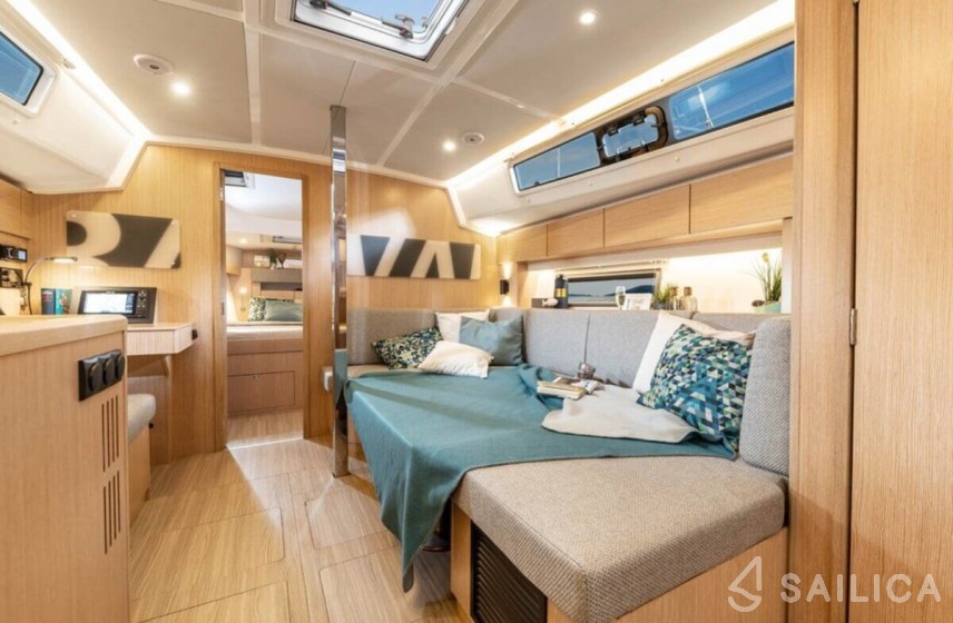Bavaria C42 - Yacht Charter Sailica