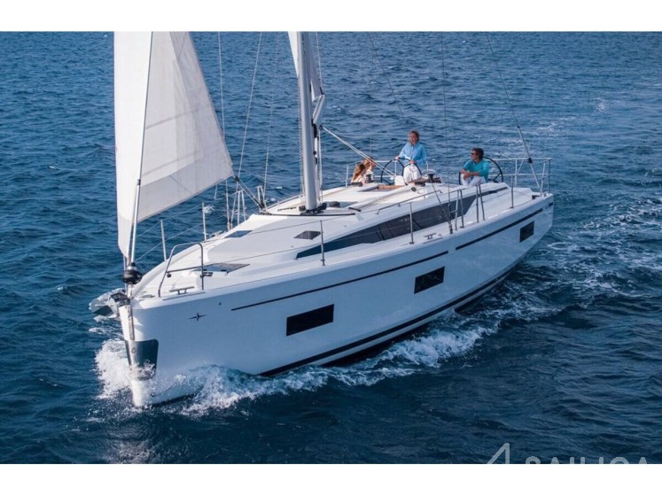 Bavaria C42 - Yacht Charter Sailica