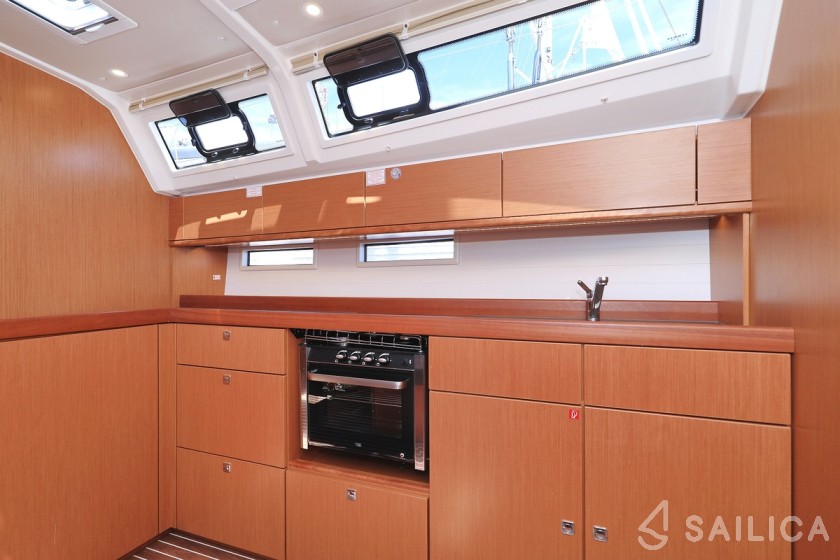 Bavaria 46 Cruiser - Yacht Charter Sailica