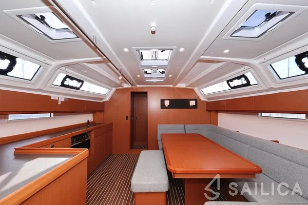 Bavaria 46 Cruiser - Yacht Charter Sailica