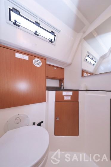 Bavaria 46 Cruiser - Yacht Charter Sailica