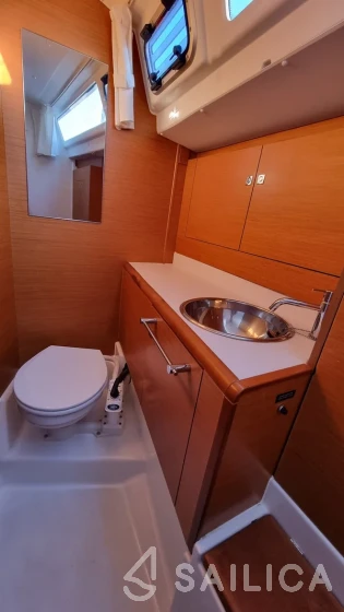 Sun Odyssey 449 - Yacht Charter Sailica