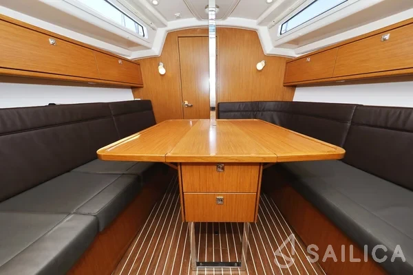 Bavaria 34 Cruiser - Yacht Charter Sailica