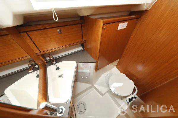 Bavaria 34 Cruiser - Yacht Charter Sailica