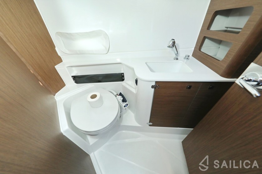 Antares 9 OB - Yacht Charter Sailica