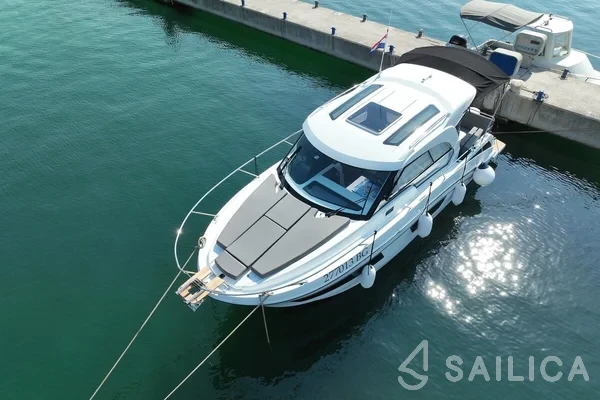 Antares 9 OB - Yacht Charter Sailica