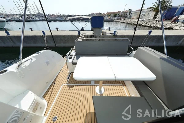Antares 9 OB - Yacht Charter Sailica