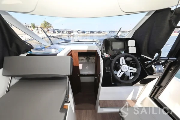 Antares 9 OB - Yacht Charter Sailica