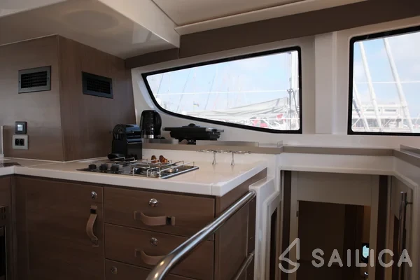 Bali 4.6 - Yacht Charter Sailica