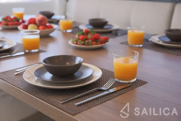 Bali 4.6 - Yacht Charter Sailica