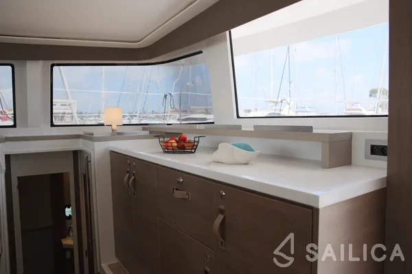 Bali 4.6 - Yacht Charter Sailica