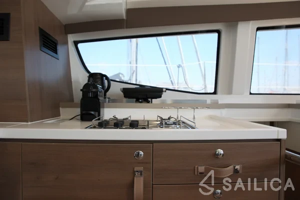 Bali 4.6 - Yacht Charter Sailica