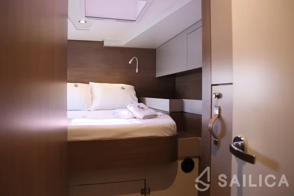Bali 4.6 - Yacht Charter Sailica
