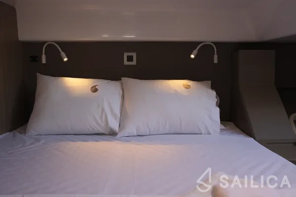 Bali 4.6 - Yacht Charter Sailica