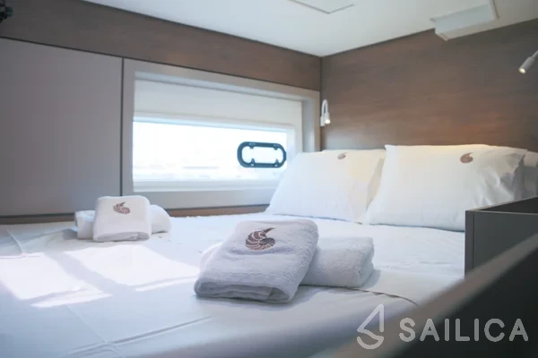 Bali 4.6 - Yacht Charter Sailica