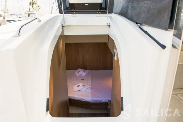 Bali 4.6 - Yacht Charter Sailica