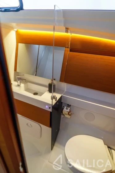 Sun Odyssey 410 - Yacht Charter Sailica