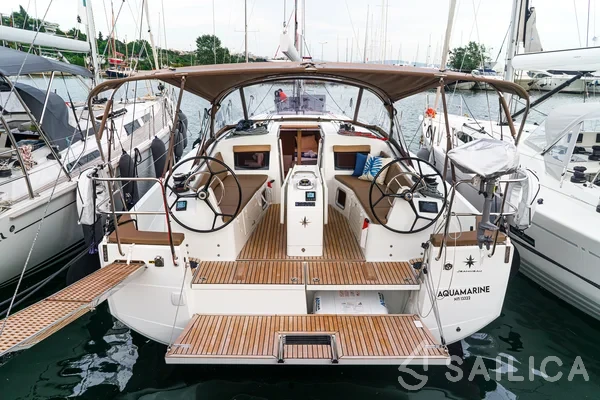Sun Odyssey 410 - Yacht Charter Sailica