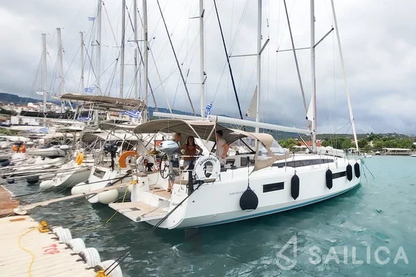 Sun Odyssey 410 - Yacht Charter Sailica