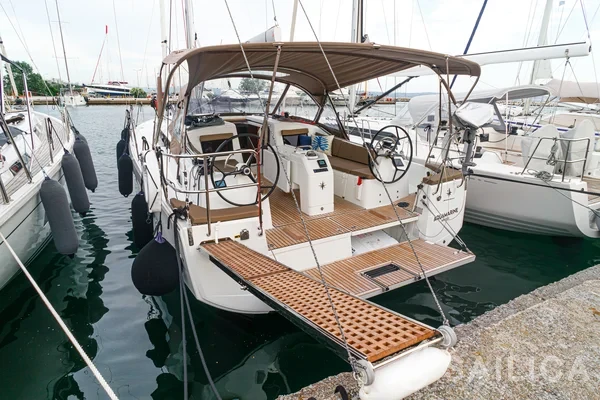 Sun Odyssey 410 - Yacht Charter Sailica