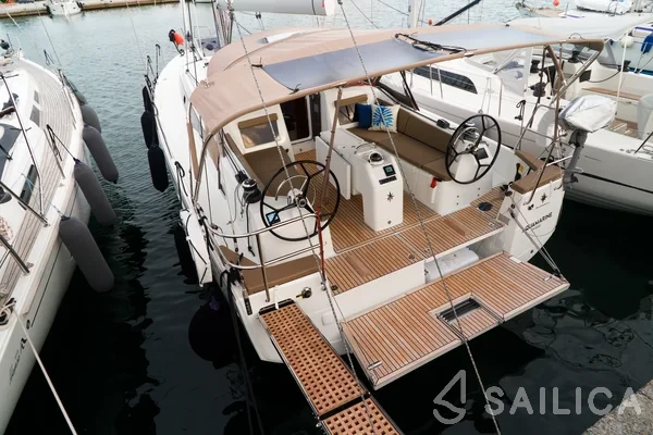 Sun Odyssey 410 - Yacht Charter Sailica