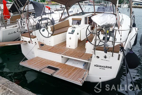 Sun Odyssey 410 - Yacht Charter Sailica