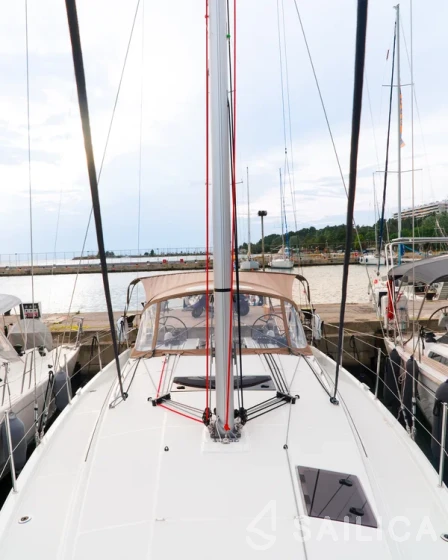 Sun Odyssey 410 - Yacht Charter Sailica