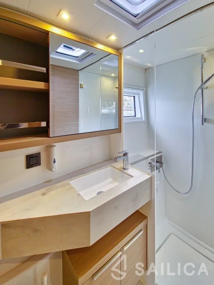 Lagoon 46  - Yacht Charter Sailica