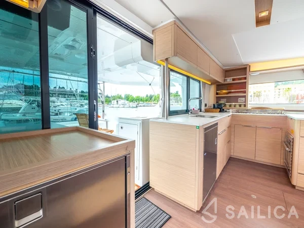Lagoon 46  - Yacht Charter Sailica