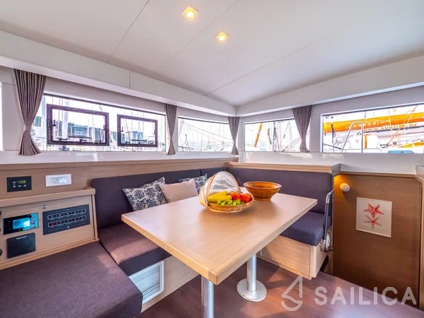 Lagoon 40 - Yacht Charter Sailica