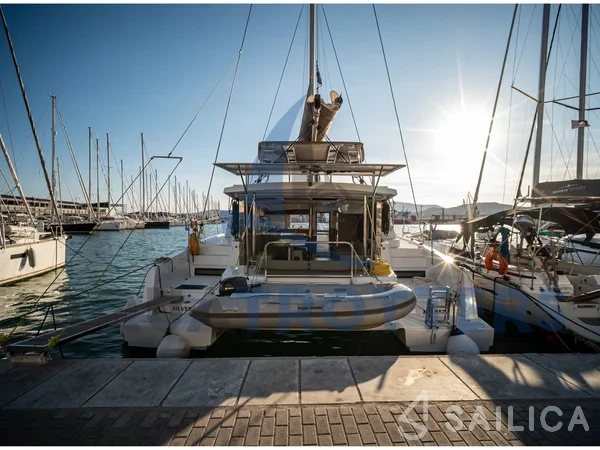 Bali 4.2 - Yacht Charter Sailica