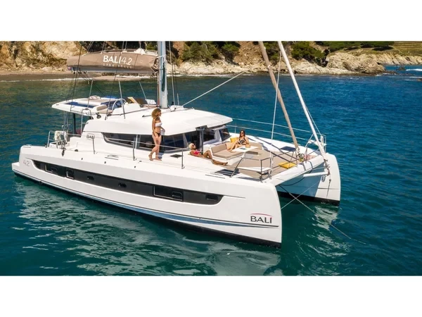 Bali 4.2 - Yacht Charter Sailica