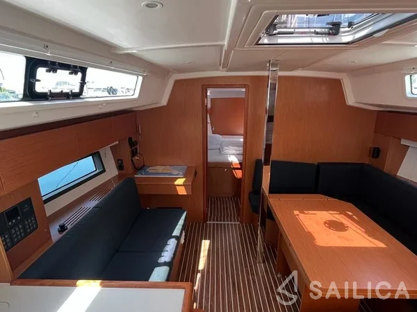 Bavaria C42 - Yacht Charter Sailica
