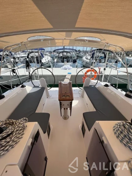 Bavaria C42 - Yacht Charter Sailica