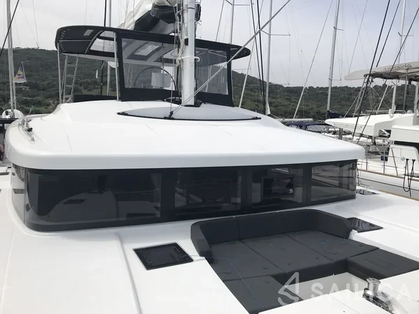 Lagoon 52 - Yacht Charter Sailica