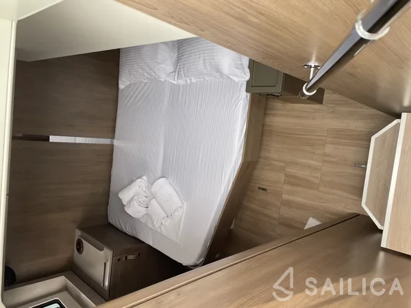 Bali 4.8  - Yacht Charter Sailica