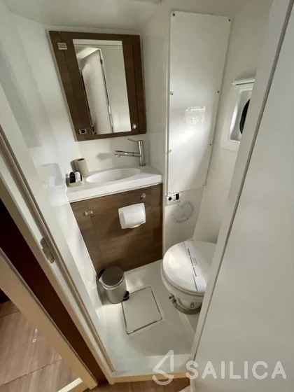 Bali 4.8  - Yacht Charter Sailica